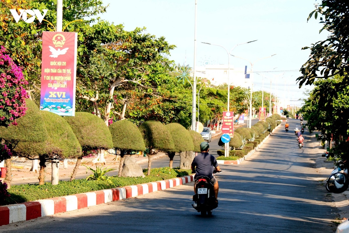 Dac khu phu quy tuyen truyen sau rong den cac chu tau ca ve ngay bau cu hinh anh 2