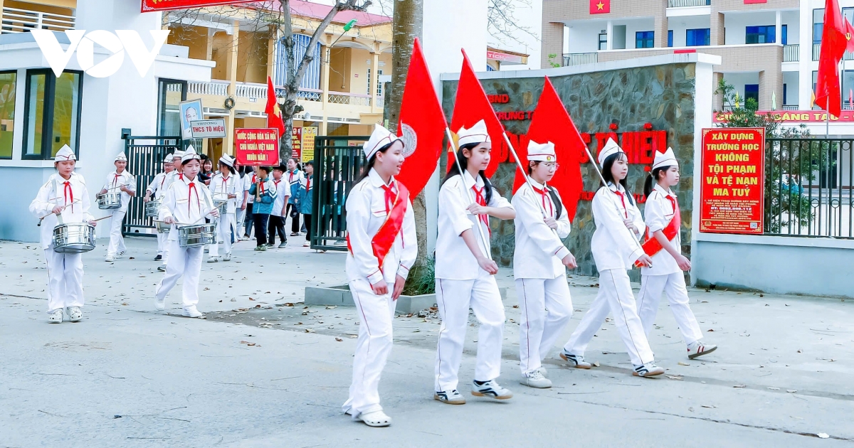 ron rang ngay hoi lon qua man dieu hanh co dong cua hoc sinh mien nui lao cai hinh anh 3