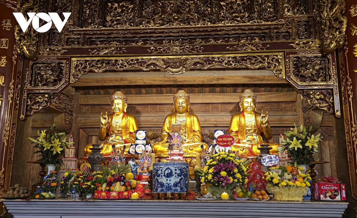 ron rang le hoi chua quynh lam giua dat thieng binh khe, quang ninh hinh anh 4