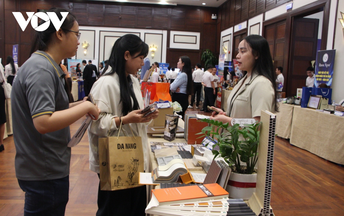 ngay hoi ket noi doanh nhan tre Da nang, quang ba san pham den nguoi tieu dung. hinh anh 2