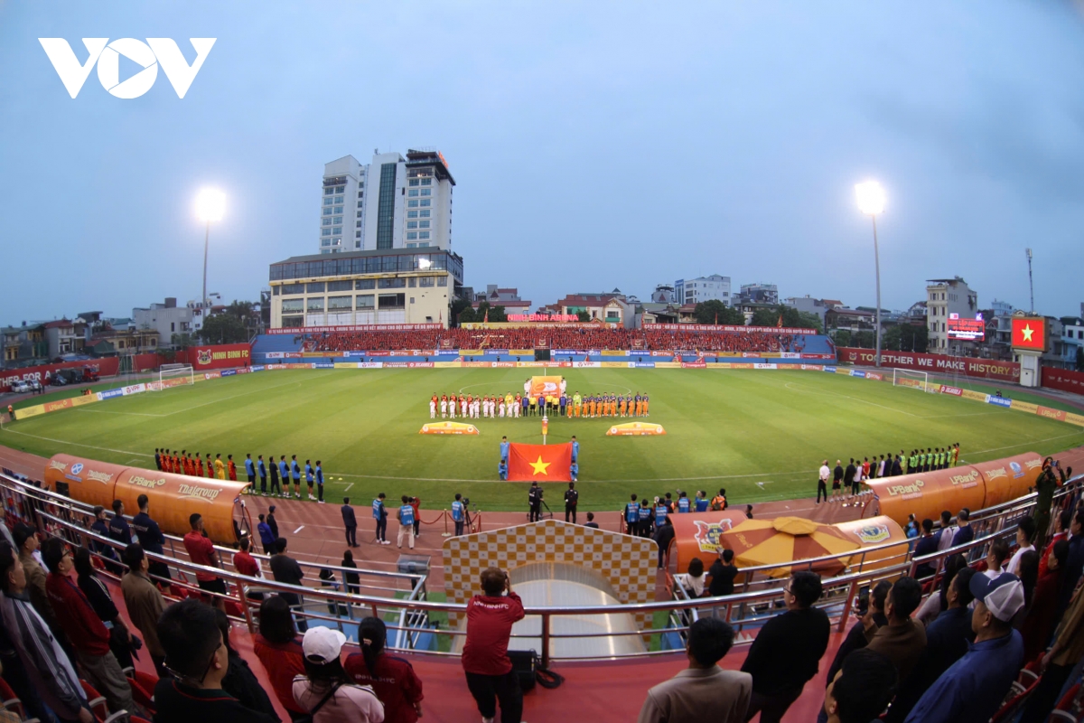 ket qua vong 16 v-league cahn danh bai ninh binh, cung co ngoi dau bang hinh anh 6