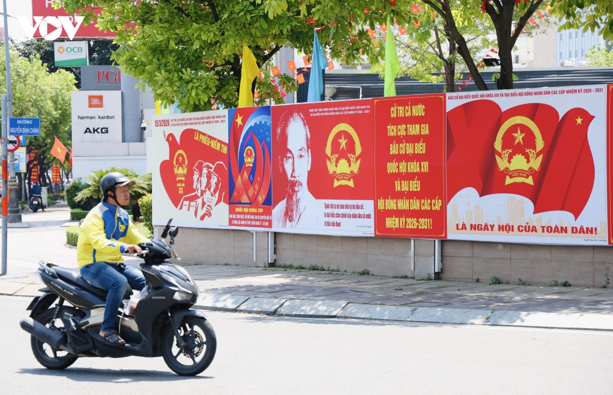 khong khi bau cu hien ro khap pho phuong tp.hcm hinh anh 3