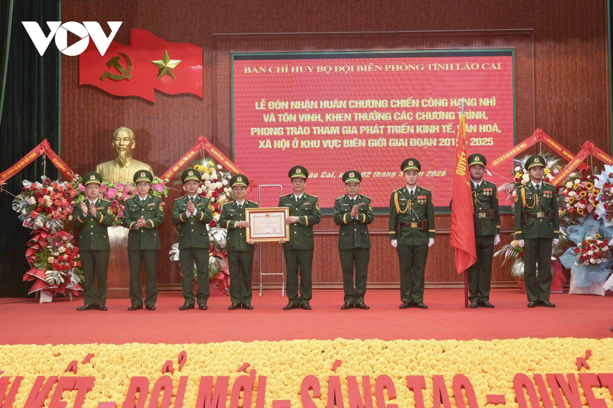Bộ đội Biên phòng Lào Cai đón nhận Huân chương Chiến công hạng Nhì