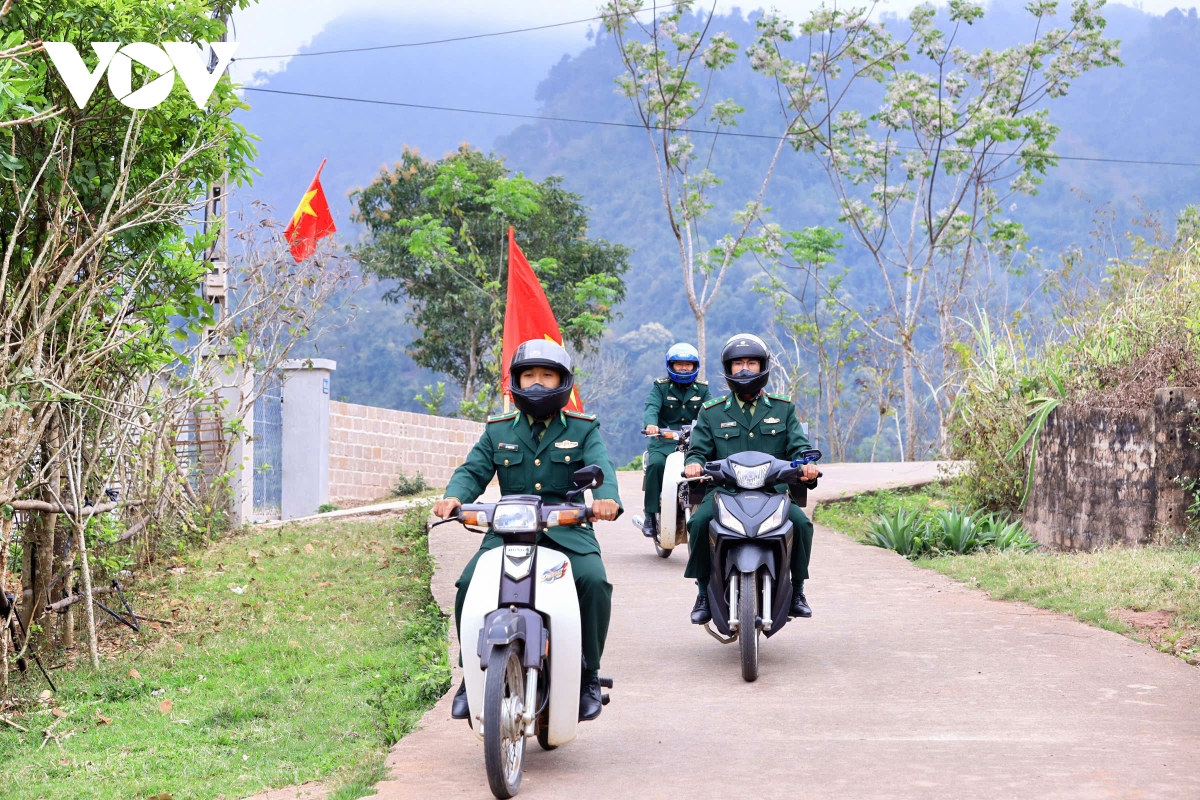 can ngay bau cu, bo doi bien phong son la len nuong, xuong ban de tuyen truyen hinh anh 3