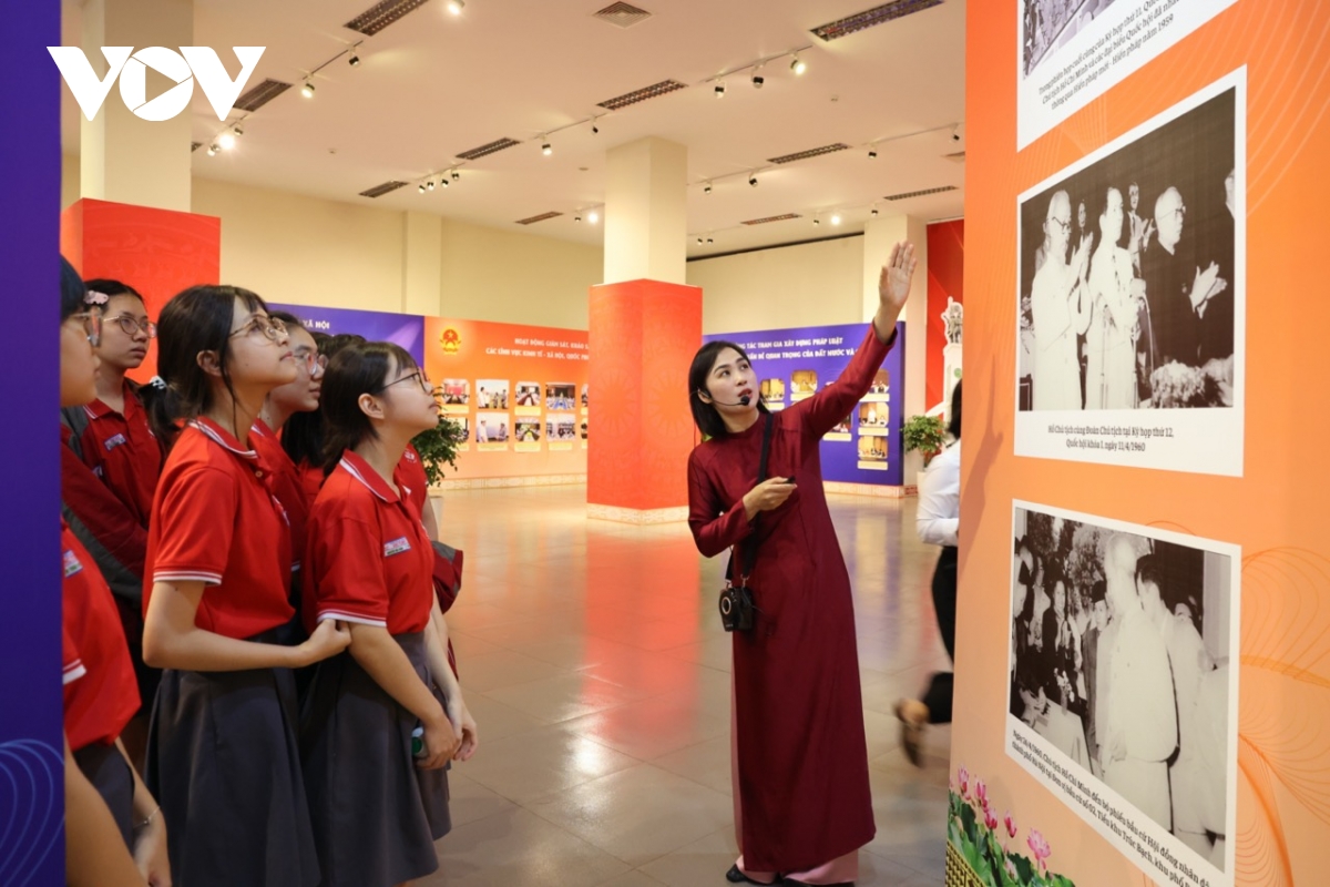 trien lam Dak lak voi quoc hoi - vung niem tin, chung khat vong hinh anh 2