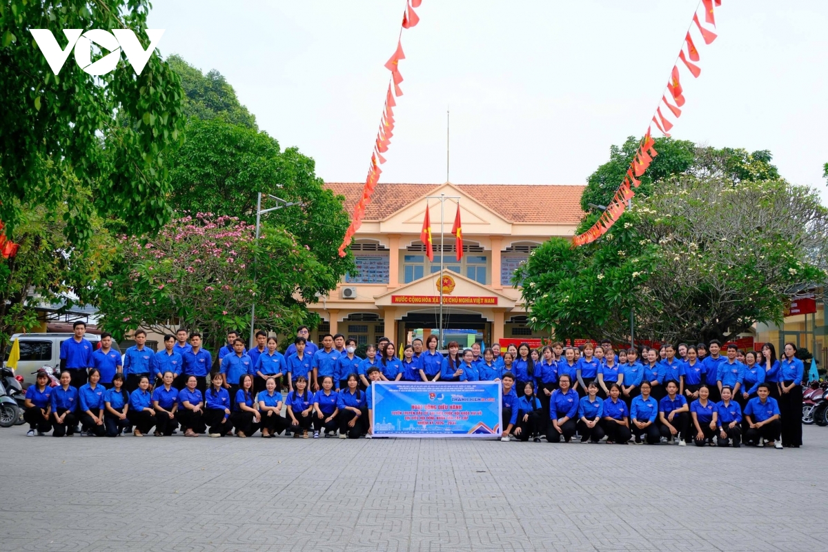 Lá phiếu gửi niềm tin nơi "đất thép thành đồng"