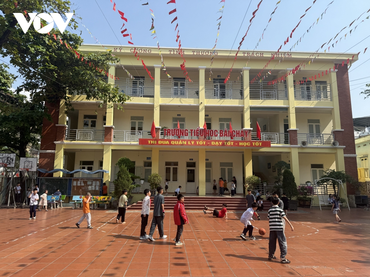 can bo co so tai quang ninh thay doi tu thuc tien, huong toi phuc vu nguoi dan hinh anh 6