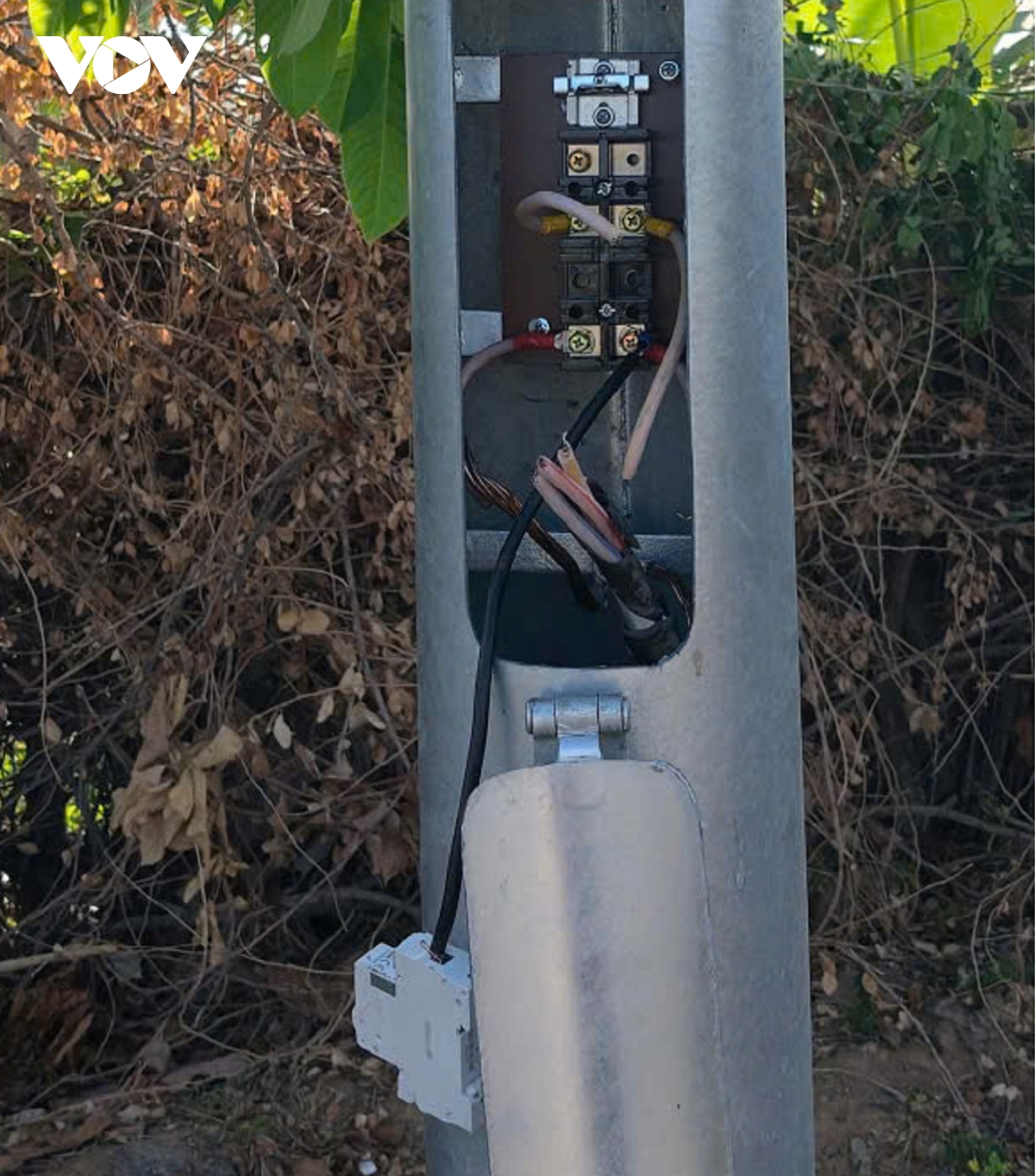 Báo động nạn trộm cắt cáp điện đèn chiếu sáng vùng nông thôn Lâm Đồng