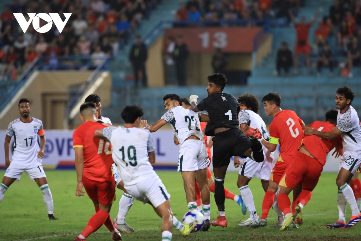 Dt viet nam thang dam Dt bangladesh trong ngay ra mat cua hoang hen hinh anh 19