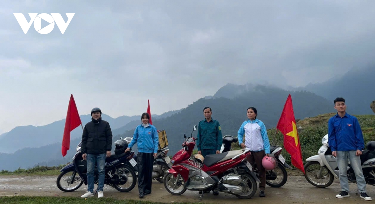 ron rang ngay hoi lon qua man dieu hanh co dong cua hoc sinh mien nui lao cai hinh anh 8