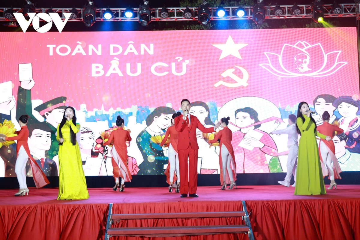 Chương trình nghệ thuật đặc sắc lan tỏa niềm vui ngày hội bầu cử toàn dân