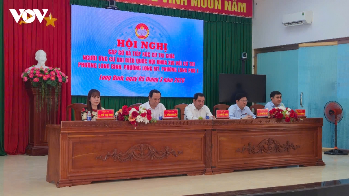 Ung cu vien Dbqh khoa xvi don vi bau cu so 3 tai can tho tiep xuc cu tri hinh anh 1