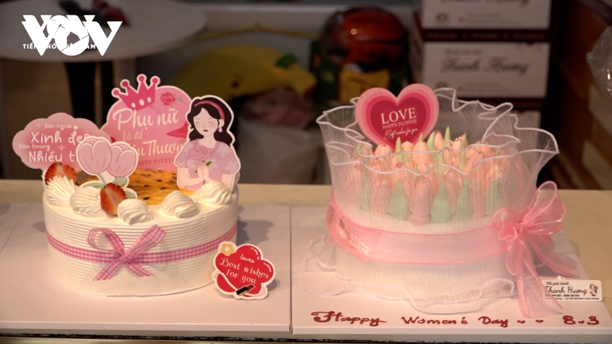 Thị trường quà tặng 8/3: Ưu tiên sự thiết thực, "nhân đôi" vị ngọt yêu thương