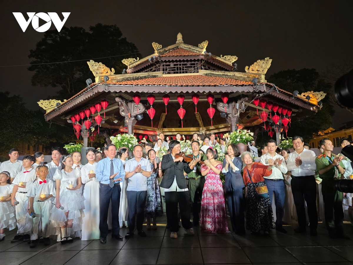  ha noi binh yen - khi am nhac ke cau chuyen van hoa thu do hinh anh 14