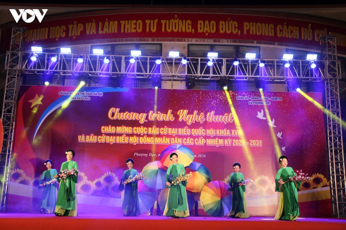 Dem nghe thuat mau co toi yeu chao mung bau cu dai bieu quoc hoi khoa xvi hinh anh 12