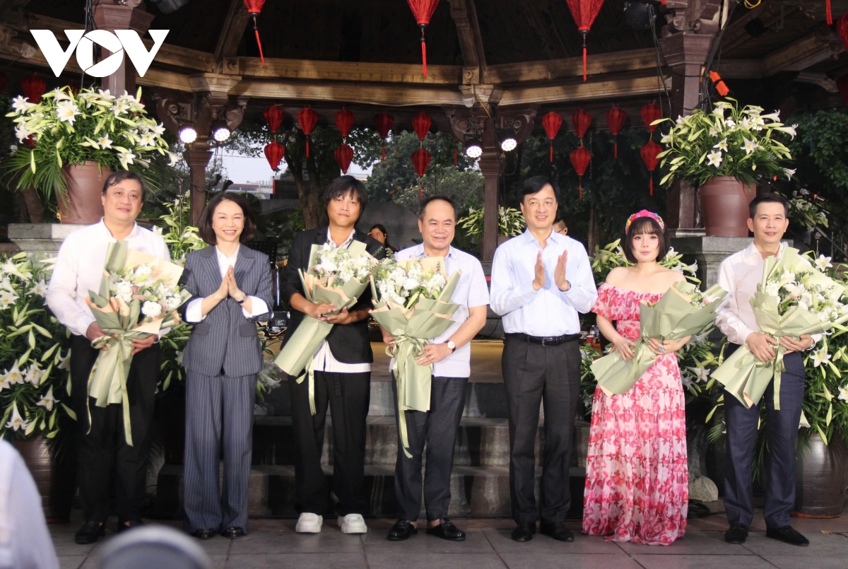  ha noi binh yen - khi am nhac ke cau chuyen van hoa thu do hinh anh 1