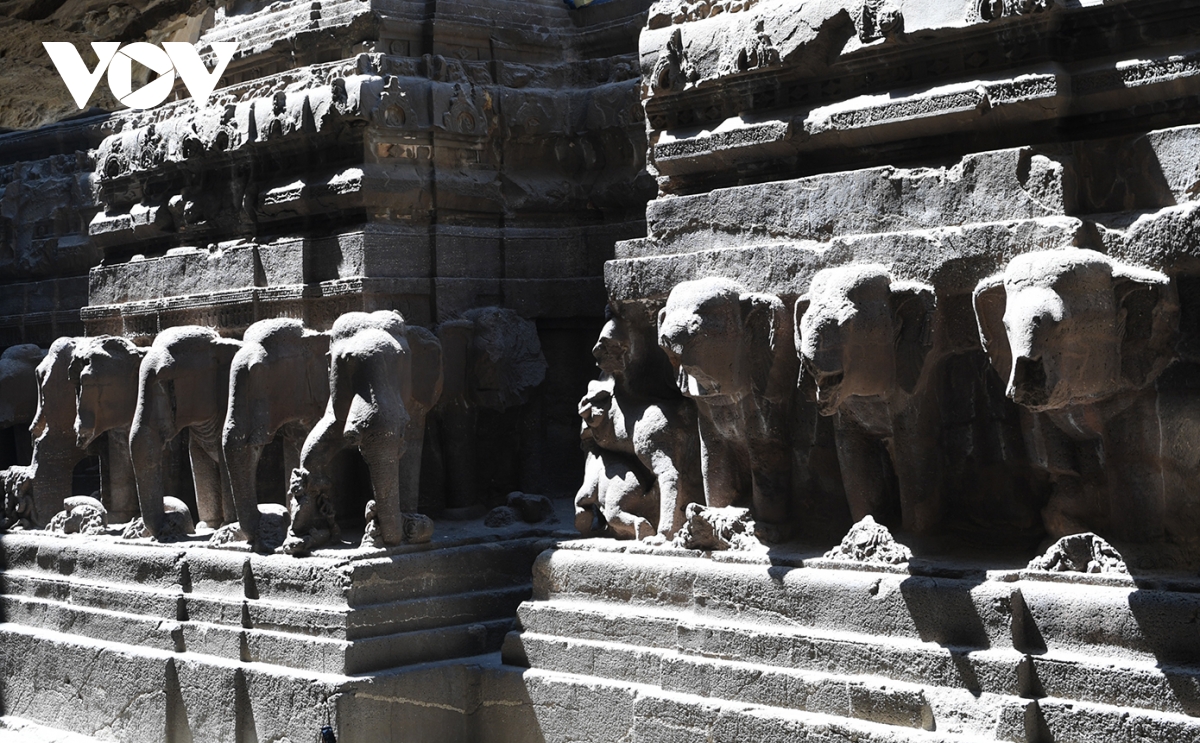 quan the hang dong ellora - ky quan kien truc trong long nui hinh anh 13