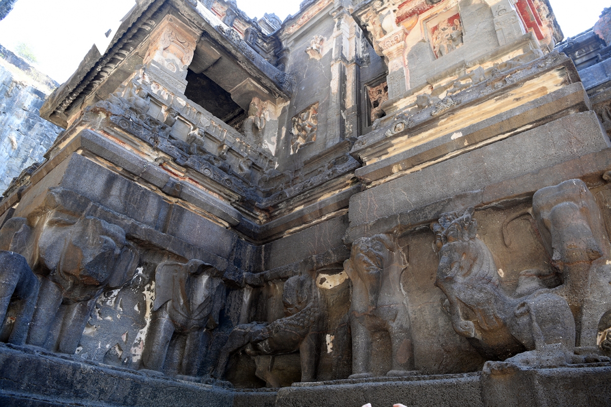 quan the hang dong ellora - ky quan kien truc trong long nui hinh anh 14