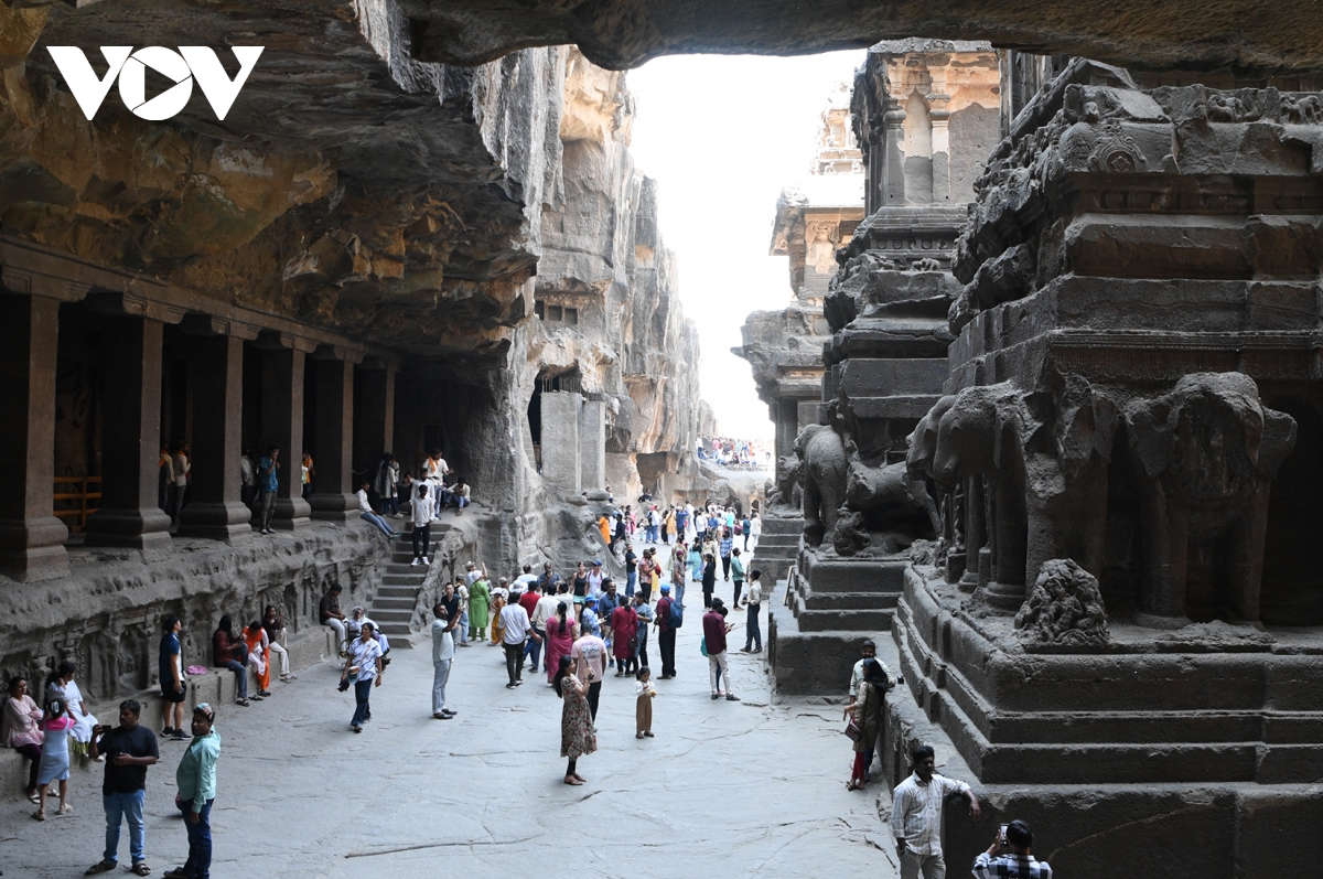 quan the hang dong ellora - ky quan kien truc trong long nui hinh anh 3