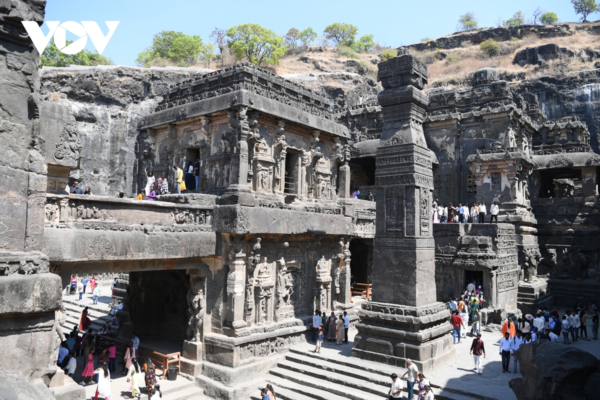quan the hang dong ellora - ky quan kien truc trong long nui hinh anh 10