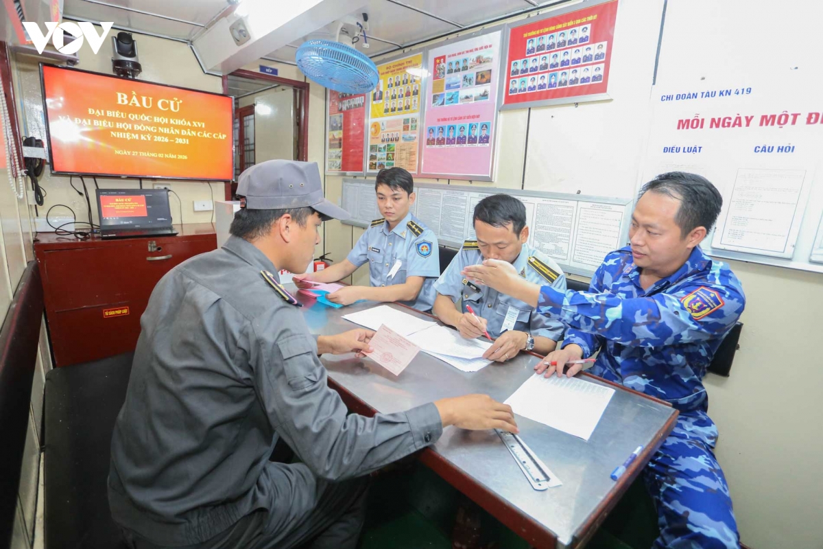 bau cu dem tren vung bien gioi bien hinh anh 13