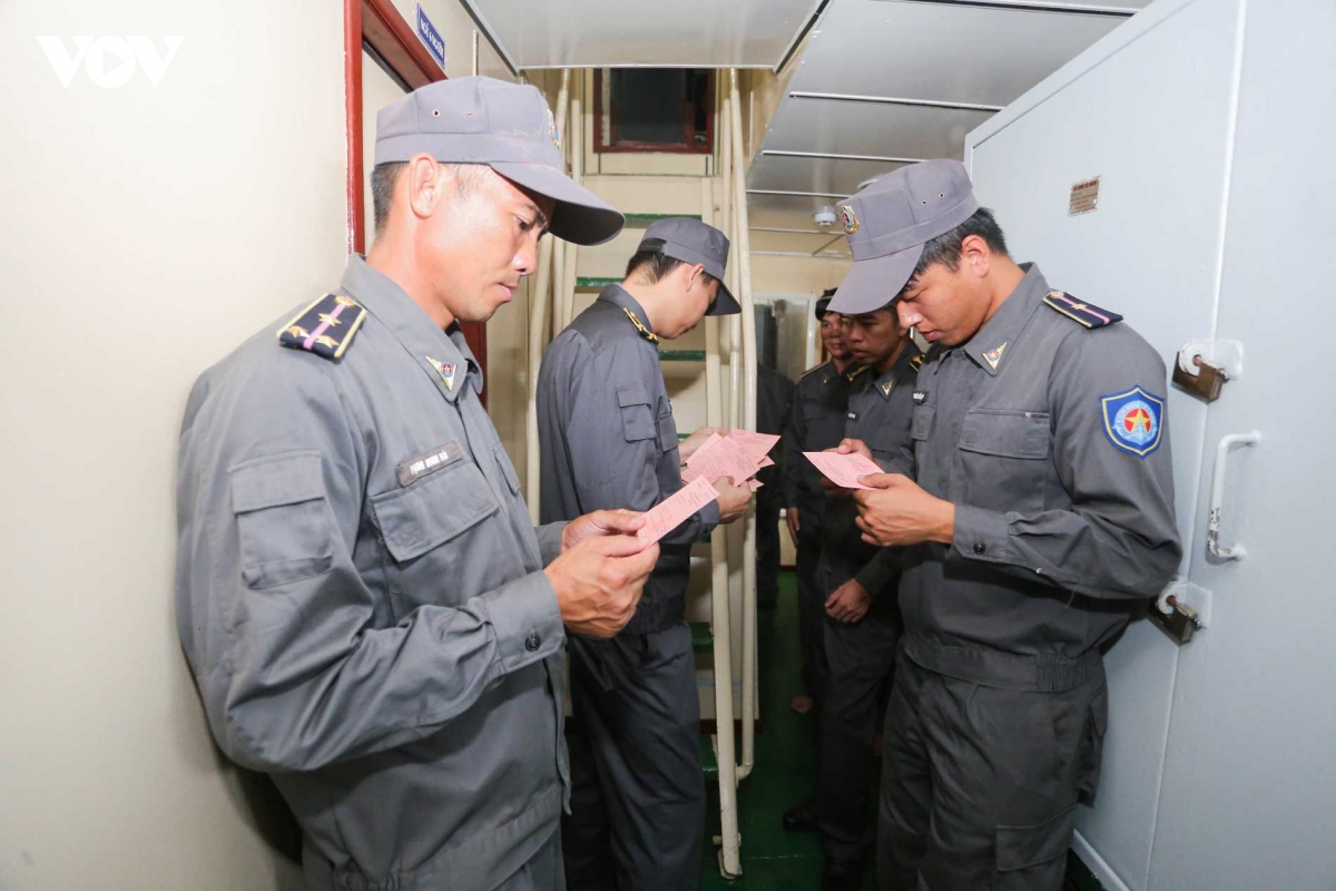 bau cu dem tren vung bien gioi bien hinh anh 12