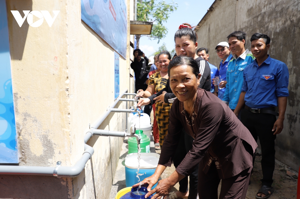 them nguon nuoc sach cho nguoi dan vung chiu anh huong cua han man o can tho hinh anh 2