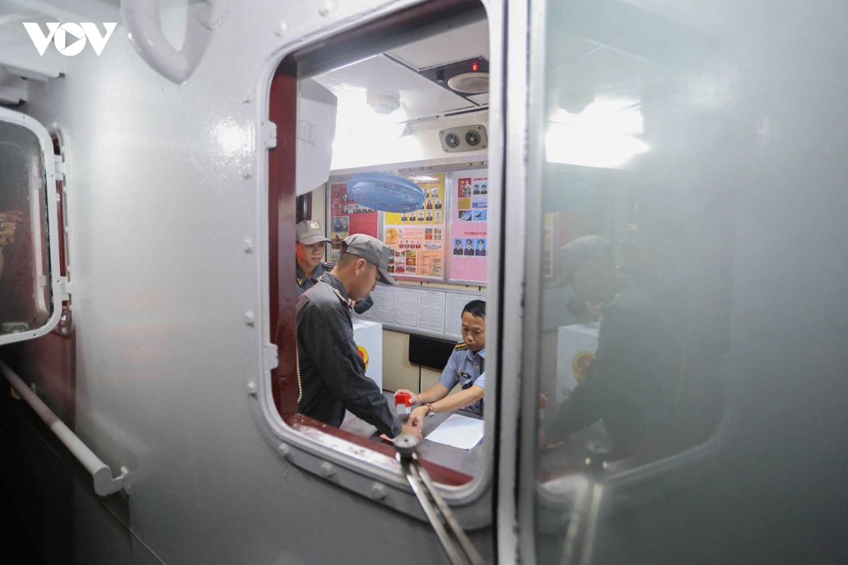 bau cu dem tren vung bien gioi bien hinh anh 15
