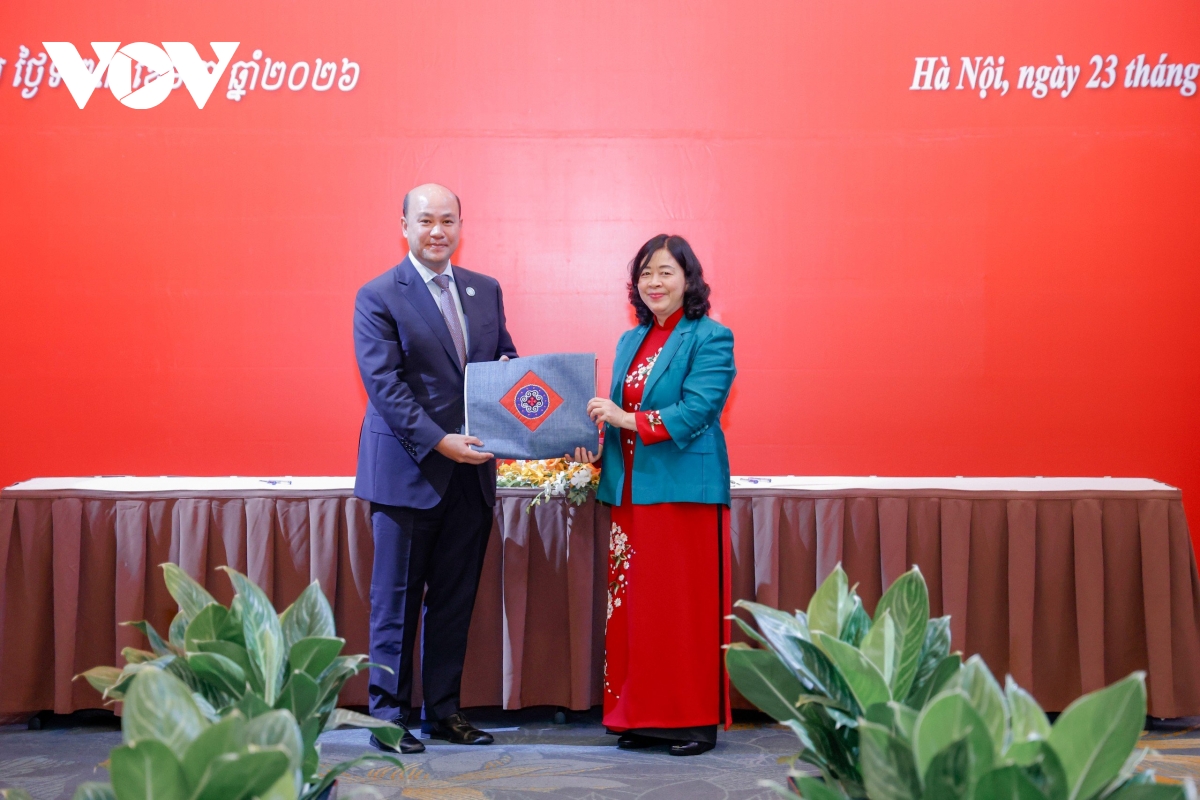 cung co hop tac mat tran, vun dap quan he viet nam - campuchia hinh anh 6