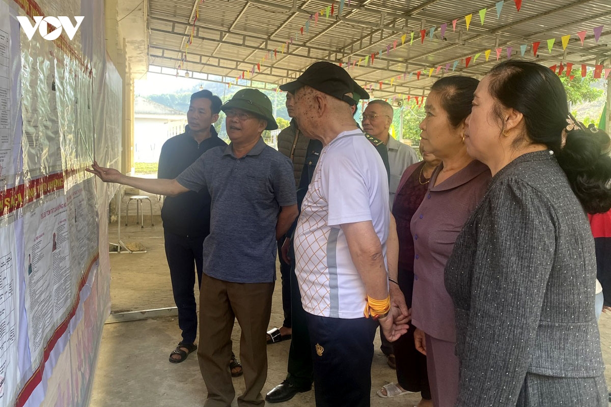 ron rang khong khi bau cu noi bien cuong lai chau hinh anh 4