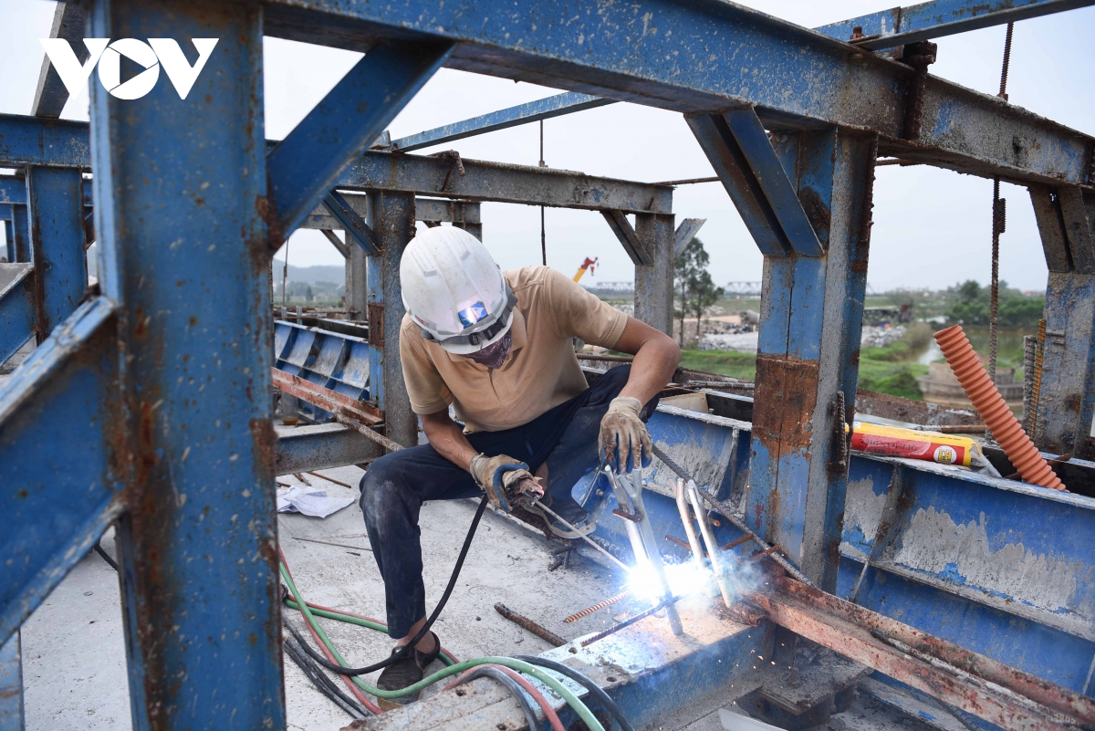 can canh cau cam ly o bac ninh, noi duong bo voi duong sat sap hoan thanh hinh anh 4