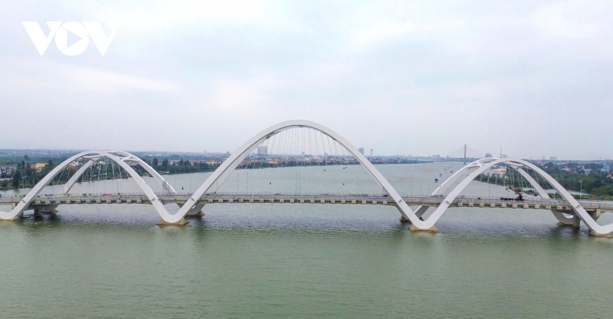 cay cau 1.300 ty o quang tri xay xong nhung duong len cau van nghen hinh anh 5