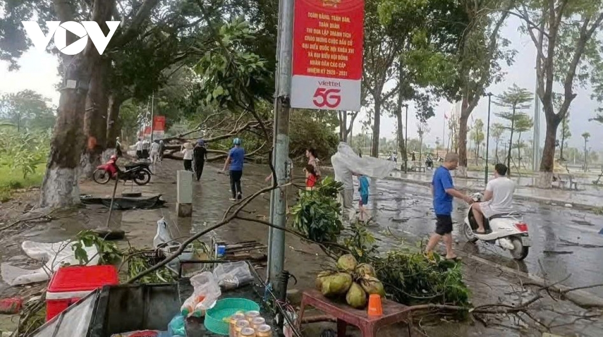 dong loc gay thiet hai o khu vuc thi xa nghia lo cu, tinh lao cai hinh anh 1