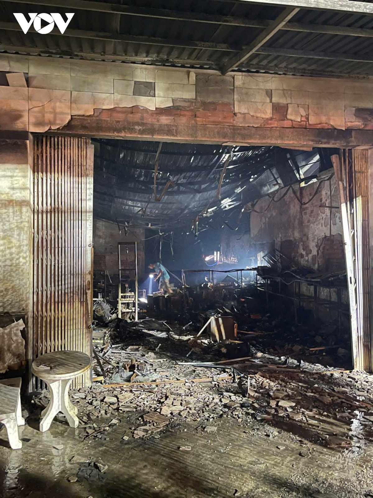 chay nha kho co nhieu thiet bi dien tu o an giang hinh anh 2