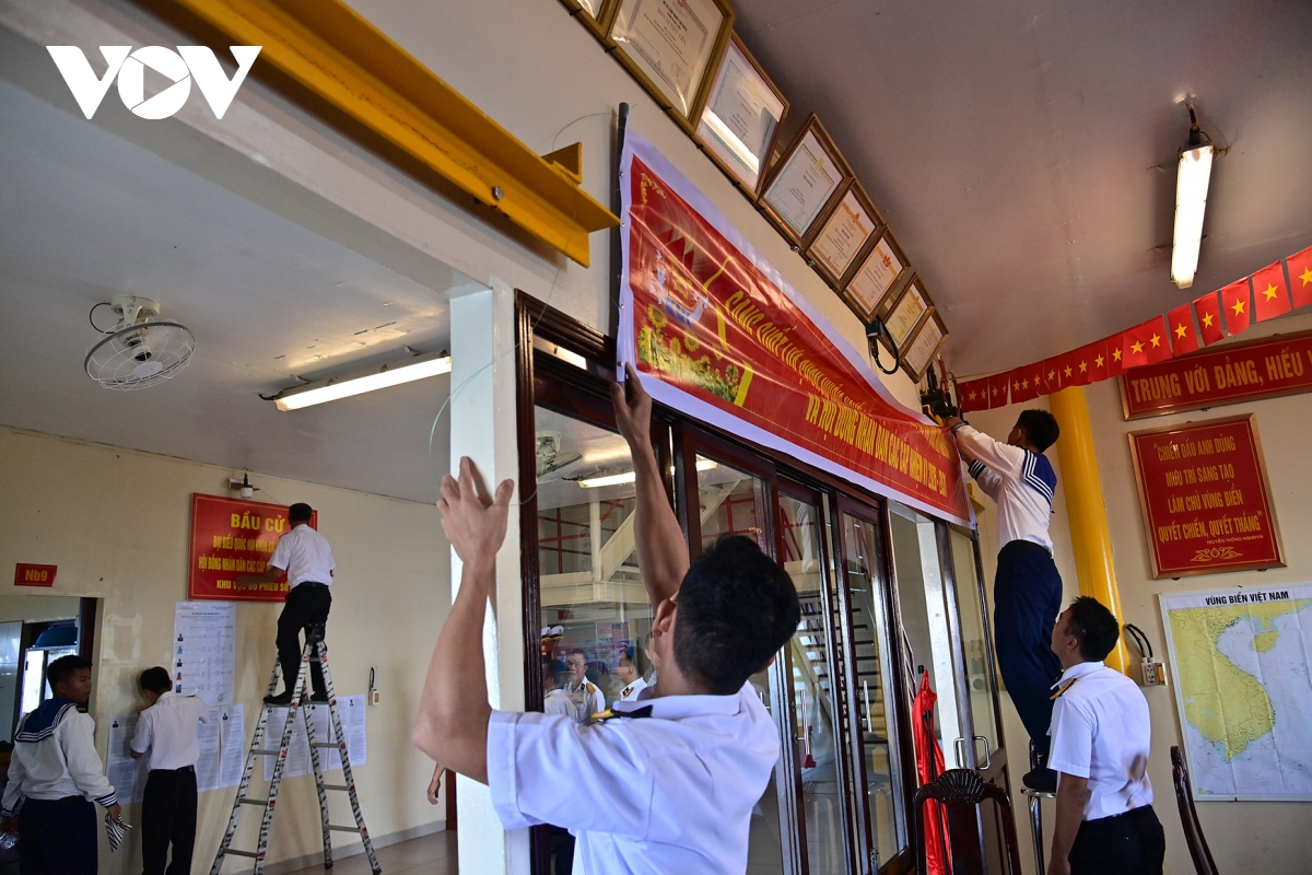 mang la phieu den voi cu tri noi dau song hinh anh 7