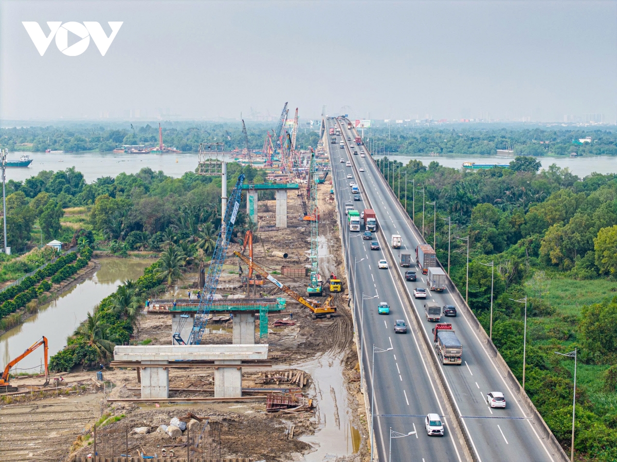 kiem soat gia vat lieu xay dung khong de gam hang, thoi gia lam cham du an hinh anh 1