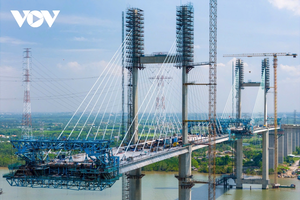 thi truong vat lieu leo thang chong mat dau hieu thao tung khien du an lao dao hinh anh 3