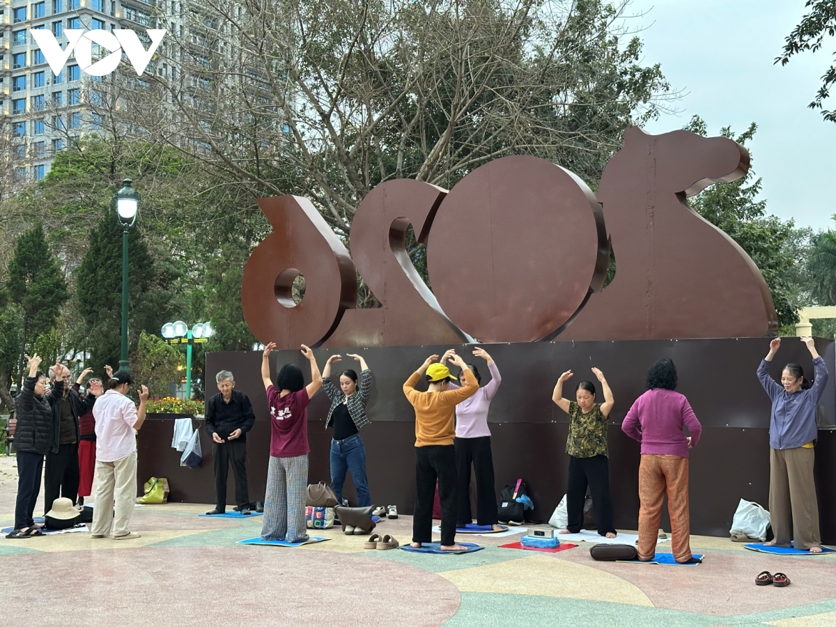 cong vien o ha noi thay ao moi , mo loi cho nhip song xanh hinh anh 2