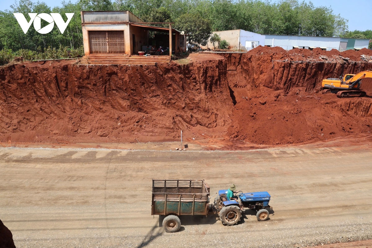 nha dan thanh vuc sau khi lam duong o Dong nai chu dau tu xin loi, ho tro dan hinh anh 1