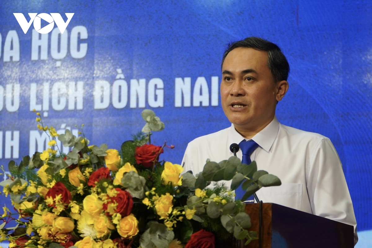 ve lai buc tranh du lich Dong nai trong khong gian moi hinh anh 4