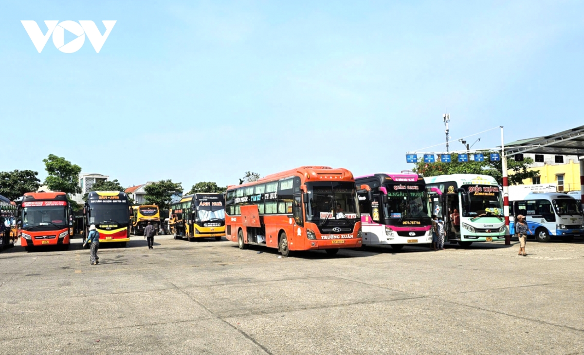 Doanh nghiệp vận tải Huế chưa tăng giá cước dù giá xăng dầu tăng