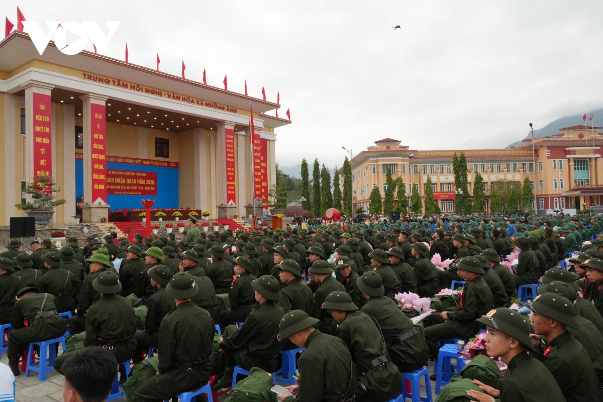 gan 3.300 thanh nien Dien bien, son la no nuc len duong nhap ngu hinh anh 4