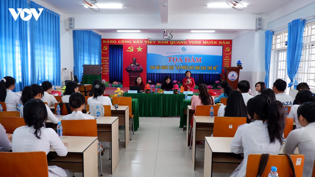 nu thanh nien tp.hcm, tu bo ngo den trach nhiem voi la phieu dau doi hinh anh 1