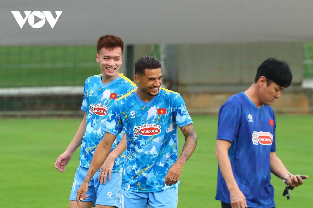 hlv kim sang sik yeu cau var trong buoi tap cua Dt viet nam hinh anh 7