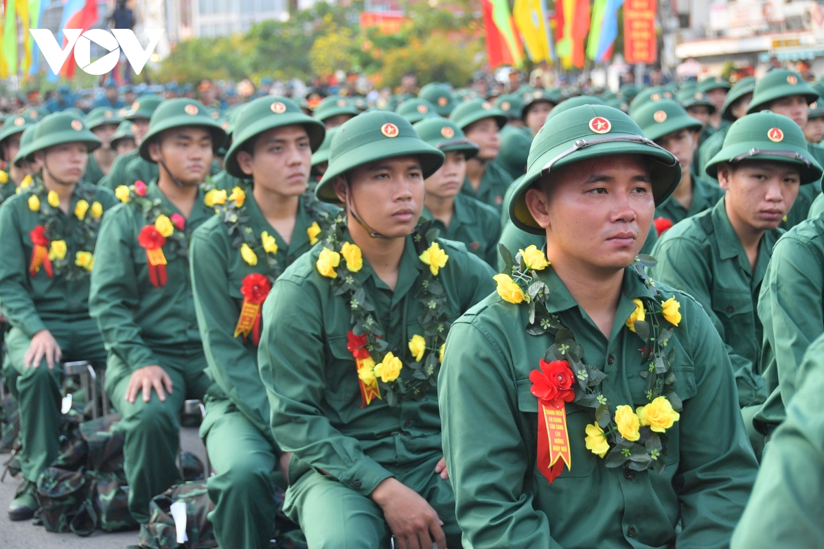 tuoi tre ca nuoc no nuc len duong nhap ngu hinh anh 34