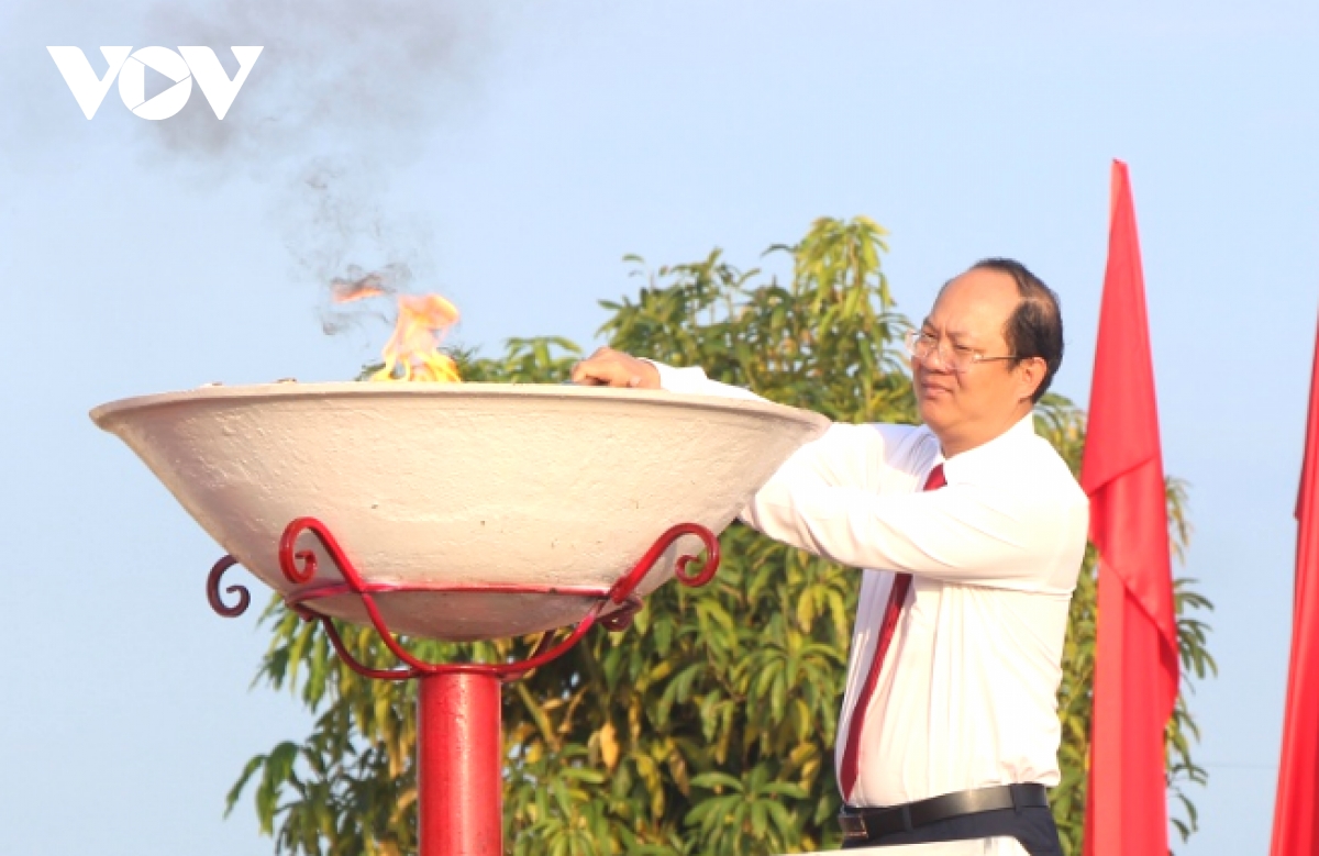 tuoi tre ca nuoc no nuc len duong nhap ngu hinh anh 1