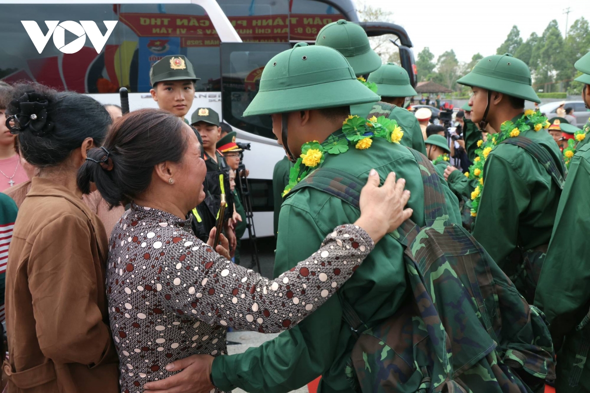 tuoi tre ca nuoc no nuc len duong nhap ngu hinh anh 29