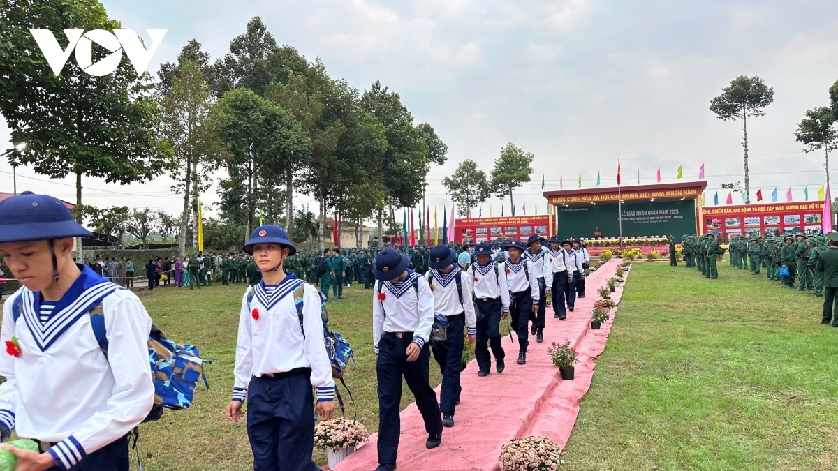 tuoi tre ca nuoc no nuc len duong nhap ngu hinh anh 31