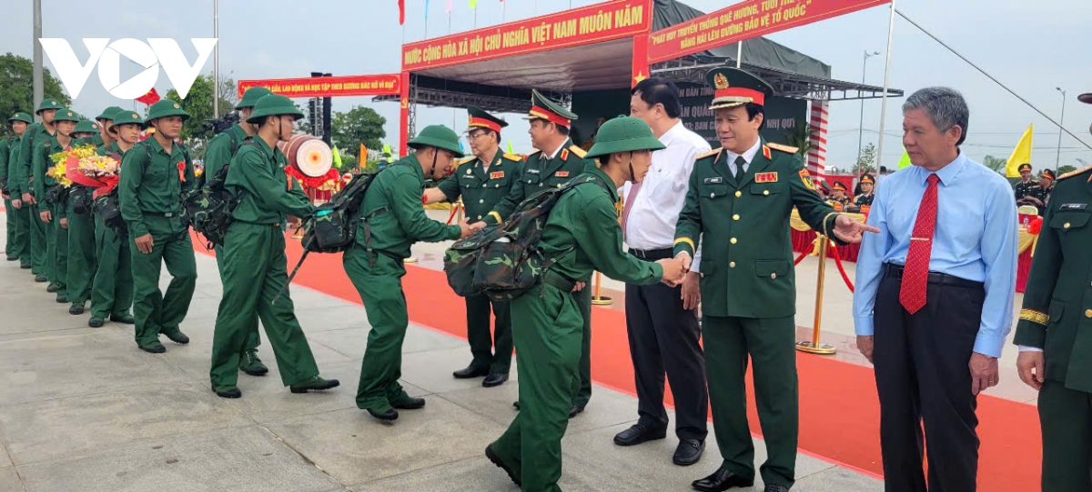 tuoi tre ca nuoc no nuc len duong nhap ngu hinh anh 39