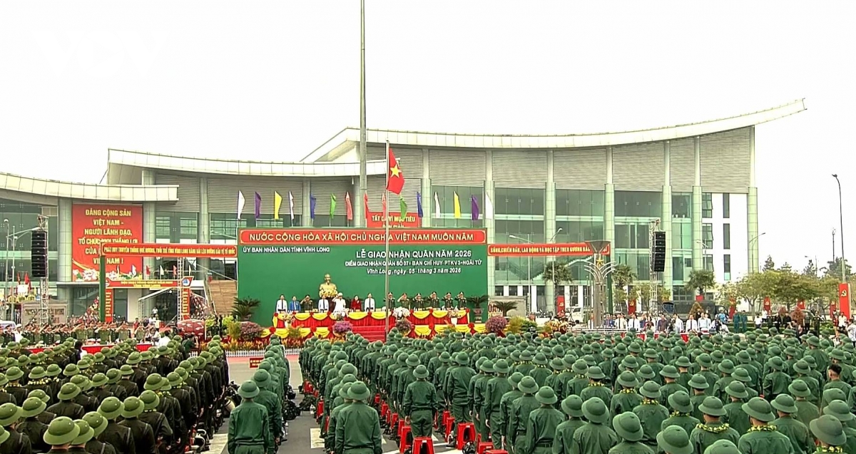 tuoi tre ca nuoc no nuc len duong nhap ngu hinh anh 24